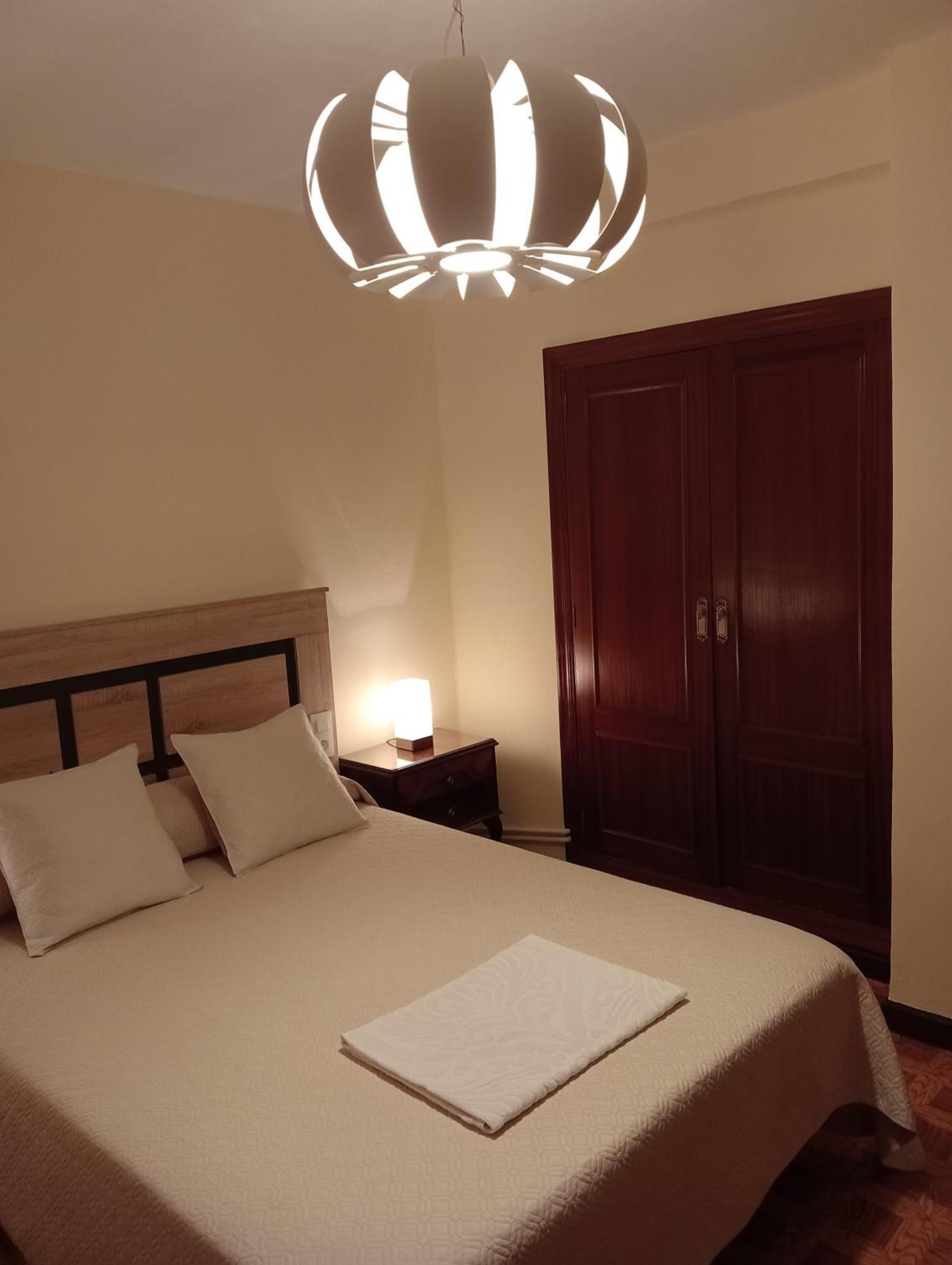 Habitacion Matrimonial Centro Ciudad Oviedo Luaran gambar